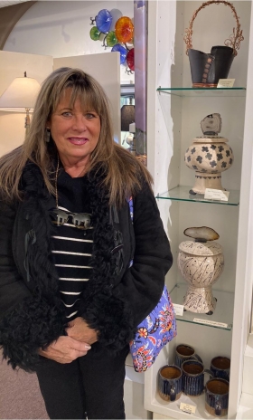 <p>Nice to see our ceramic artist, Leigh Cosby, out for the evening</p>
