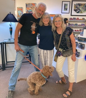 <p>What a fun group! Mobile artist, Paul Landis, our Joanne and Kay Landis with the adorable Rossi!</p>